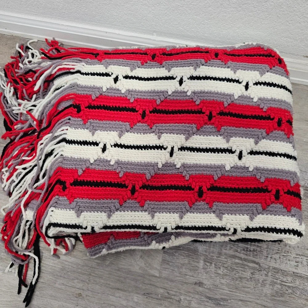 Handmade Crochet Throw Blanket Red Grey White Black Geometric Fringe 67x57‎